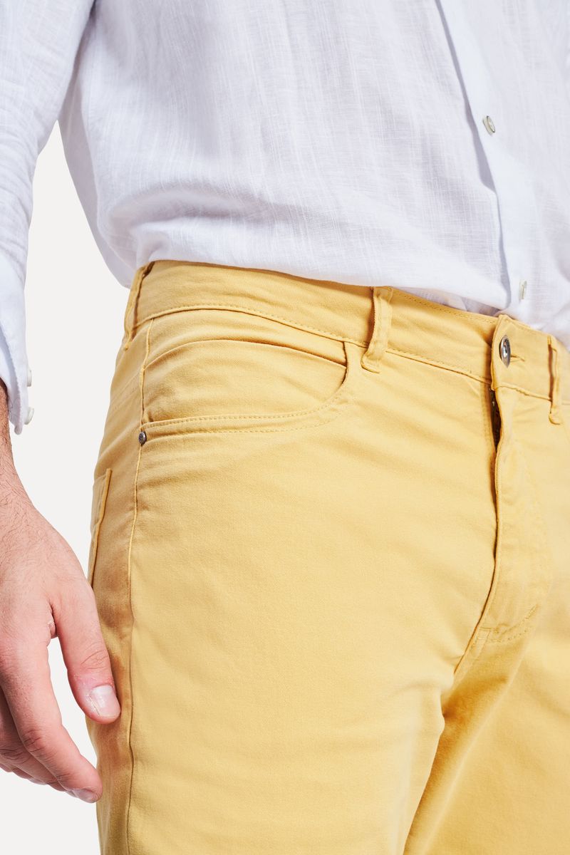 Calça amarelo queimado sales masculina