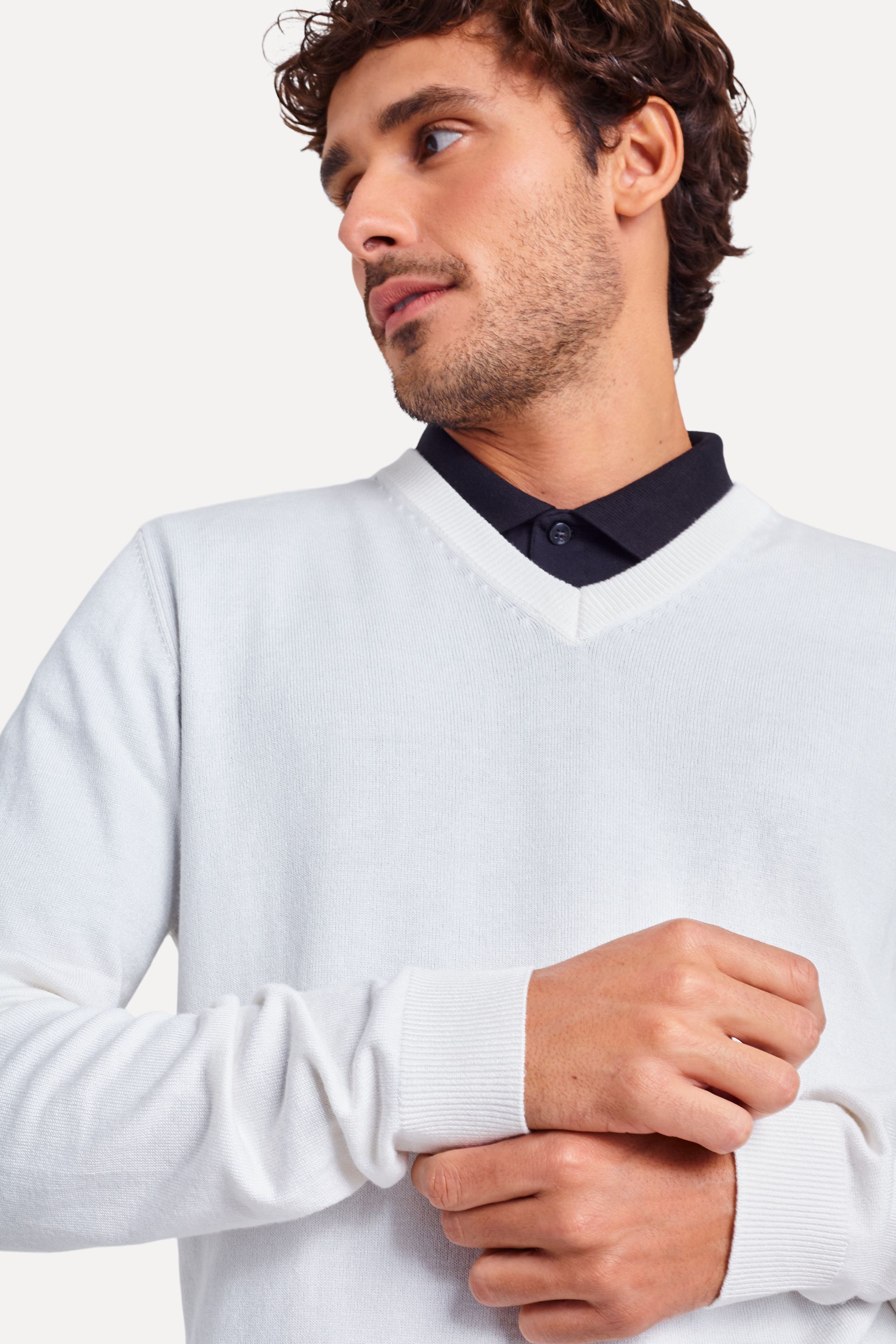 Suéter Básico Masculino de Tricot com Gola V
