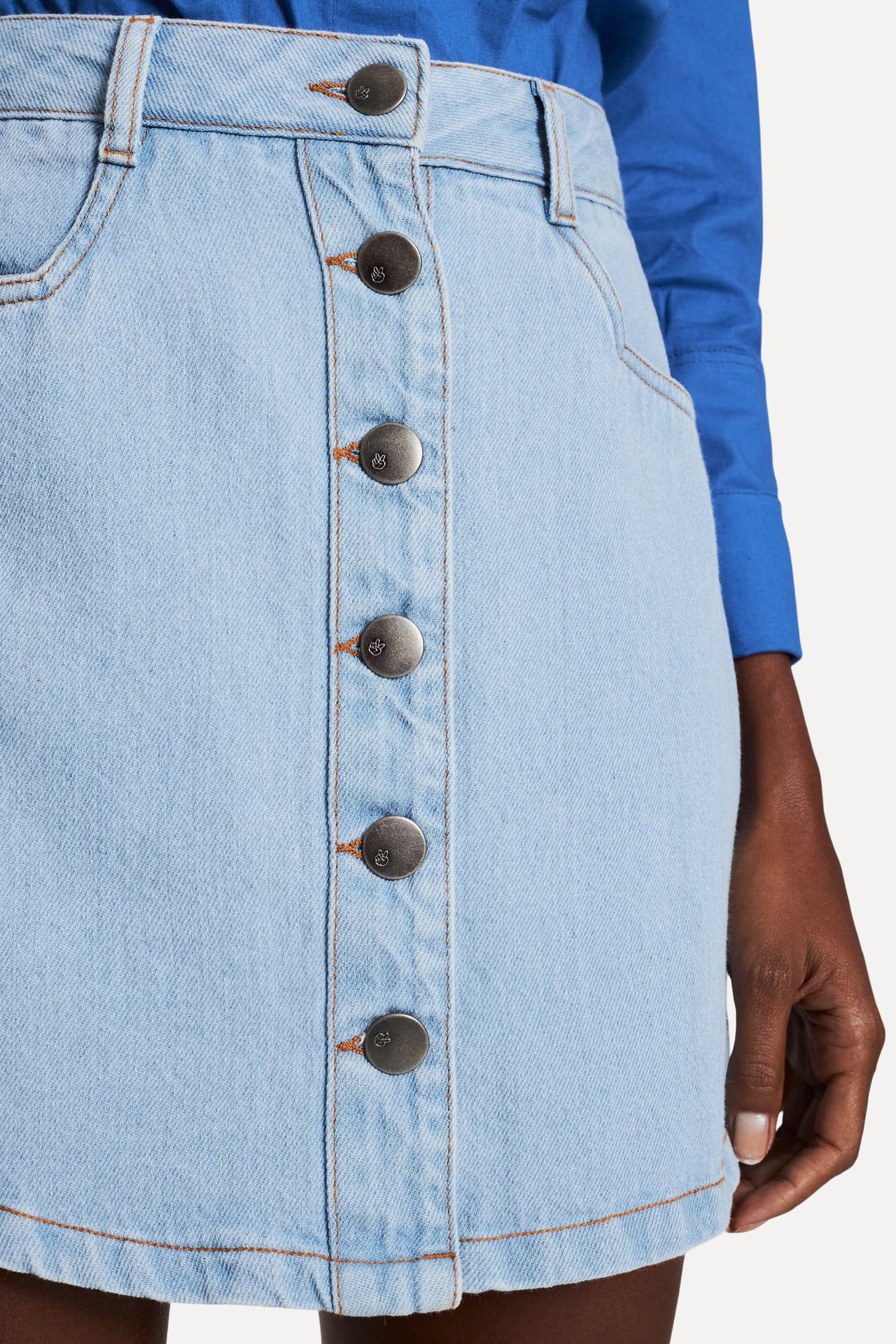 Saia Jeans Curta Feminina Amanhã com Botões Frontal