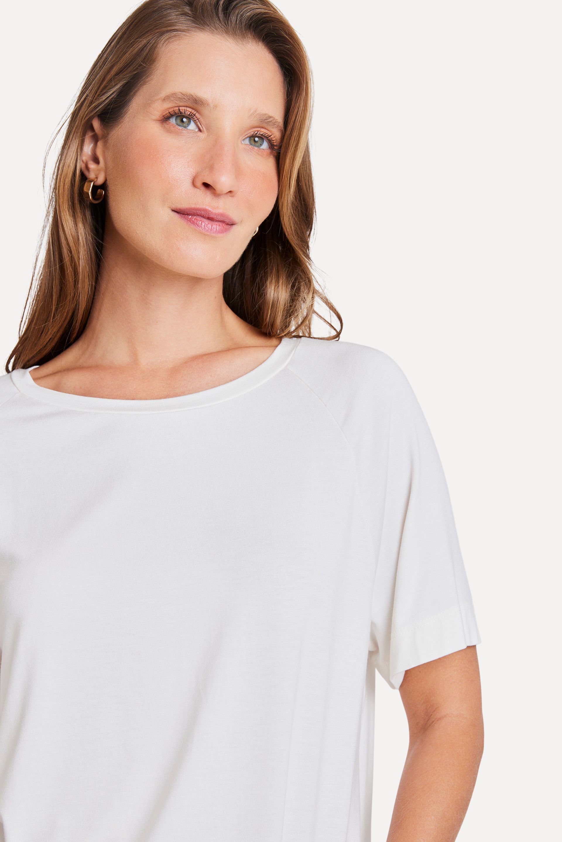 Camiseta Ampla Feminina com Elastano