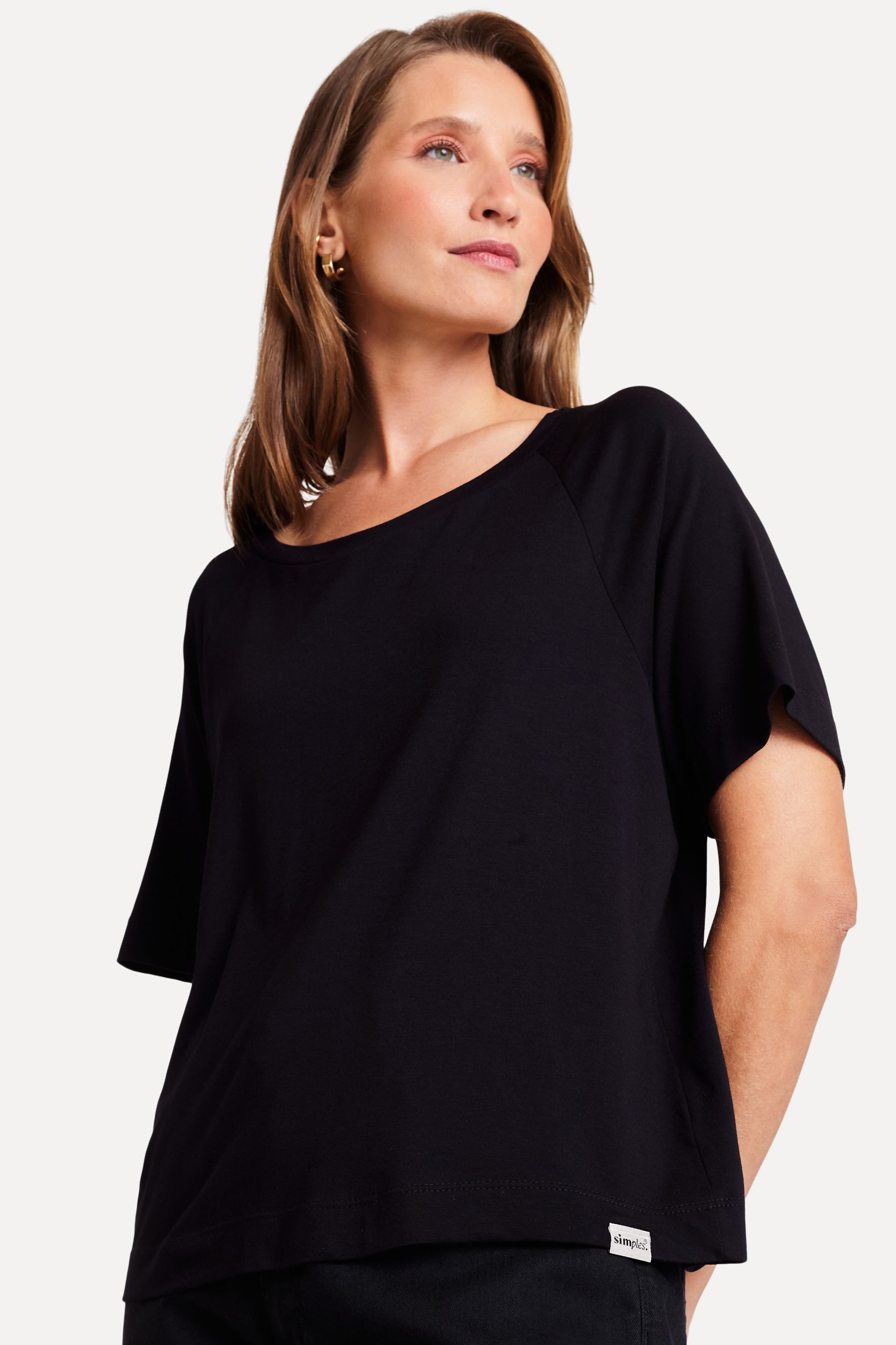 Camiseta Ampla Feminina com Elastano
