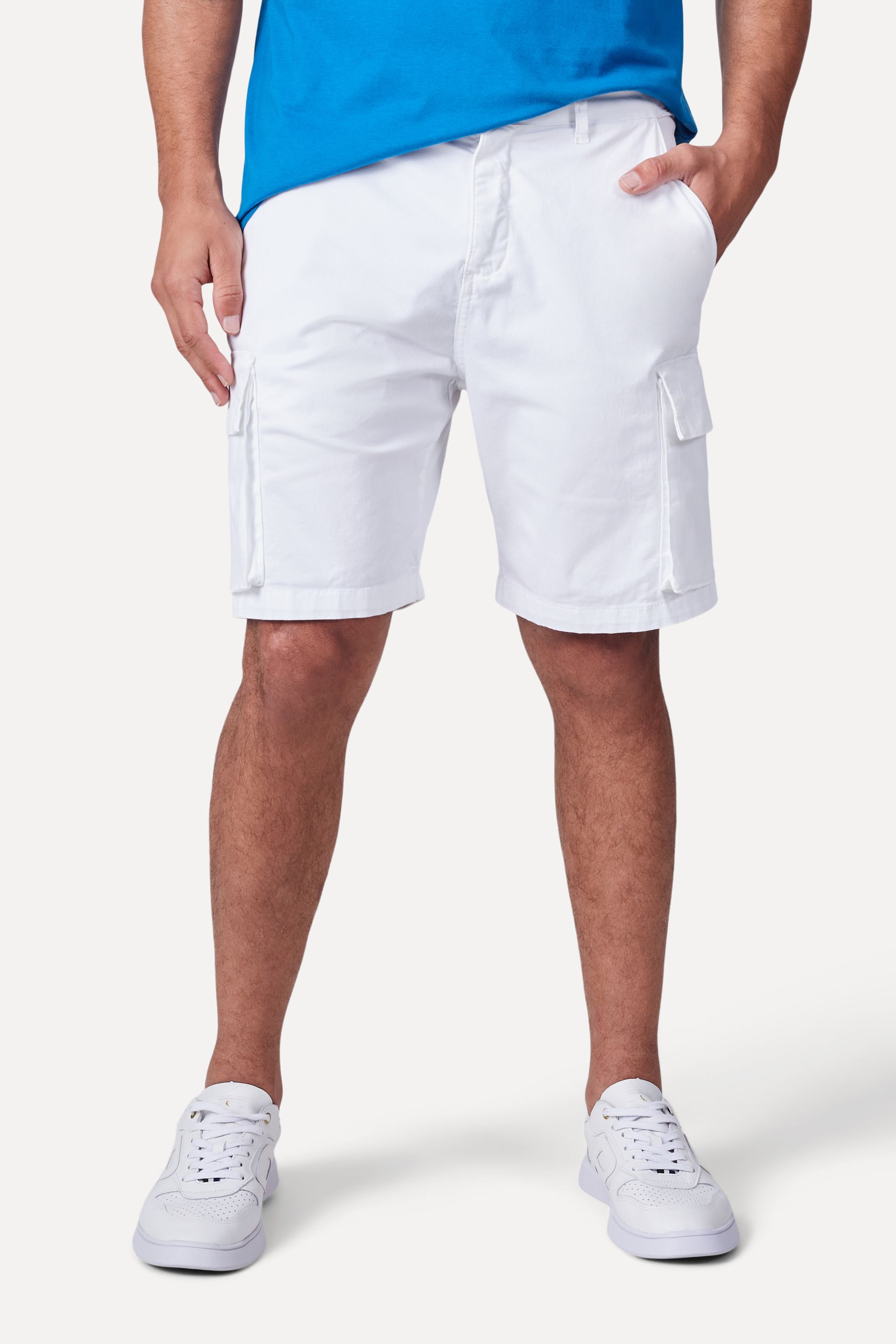 Bermuda Cargo Masculina de Sarja com Elastano