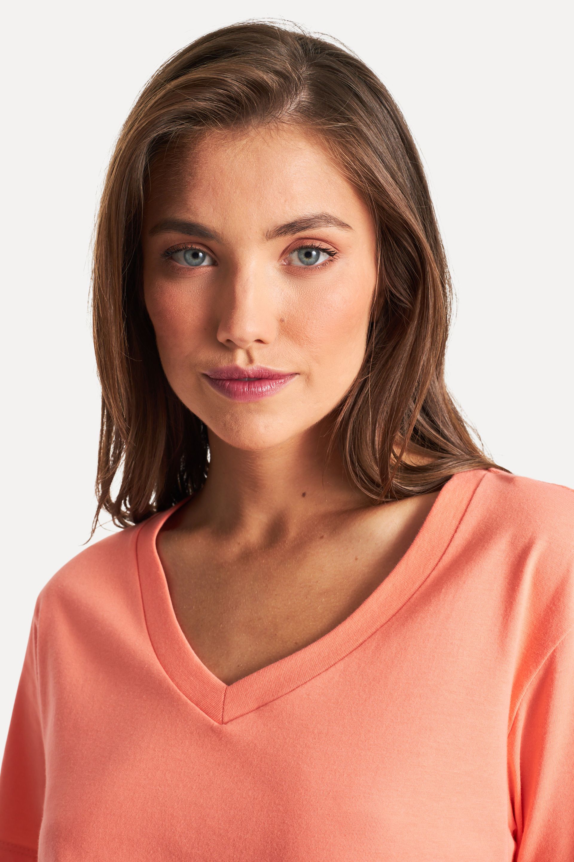 Camiseta Básica Feminina Simples Manga Curta Decote V