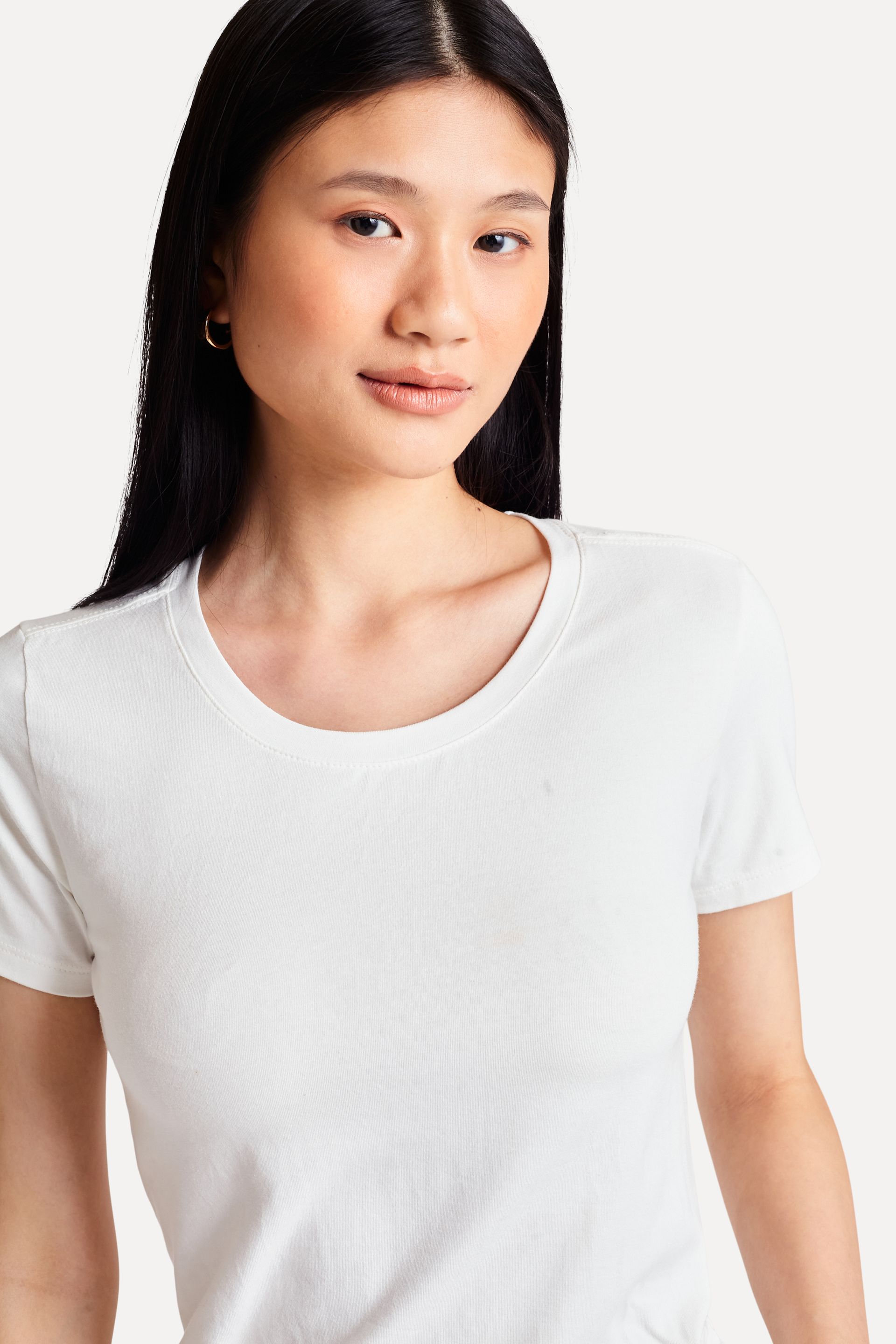 Camiseta Básica Feminina Simples + de Manga Curta