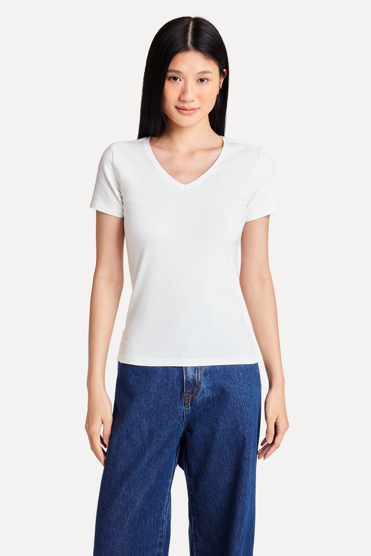 Camiseta Básica Feminina Simples + de Manga Curta com Decote V
