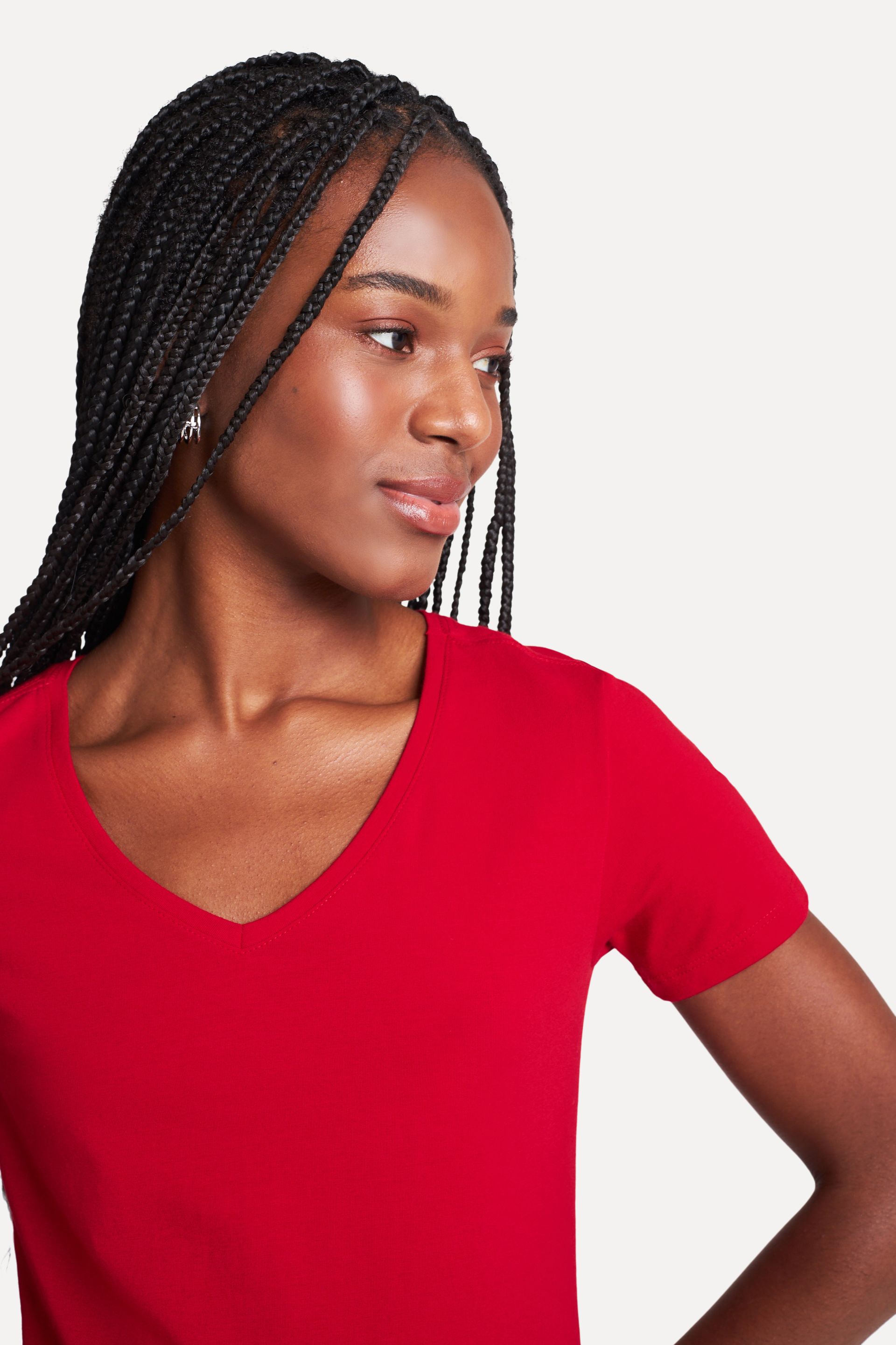 Camiseta Básica Feminina Simples + de Manga Curta com Decote V