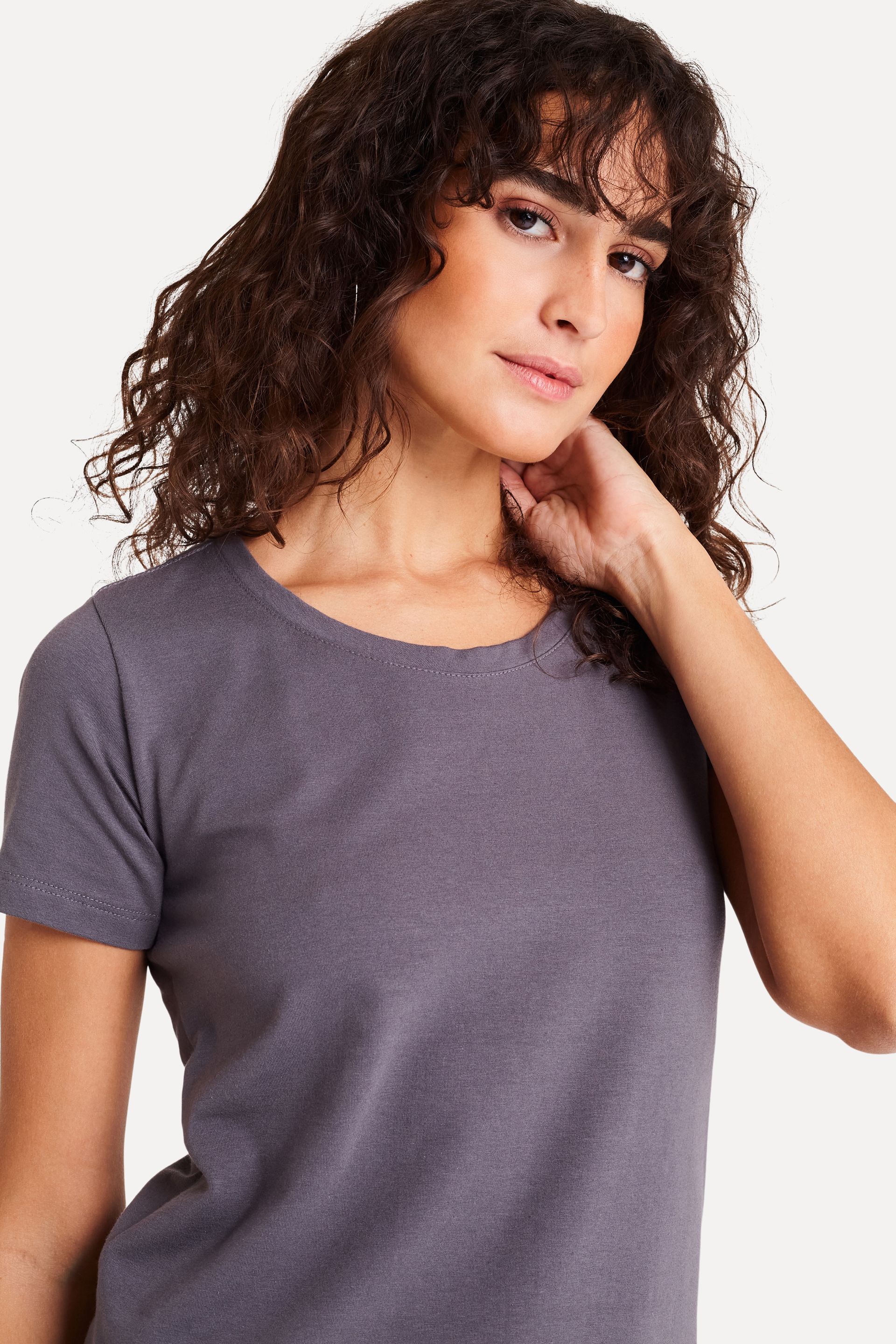 Camiseta Básica Feminina Simples + de Manga Curta