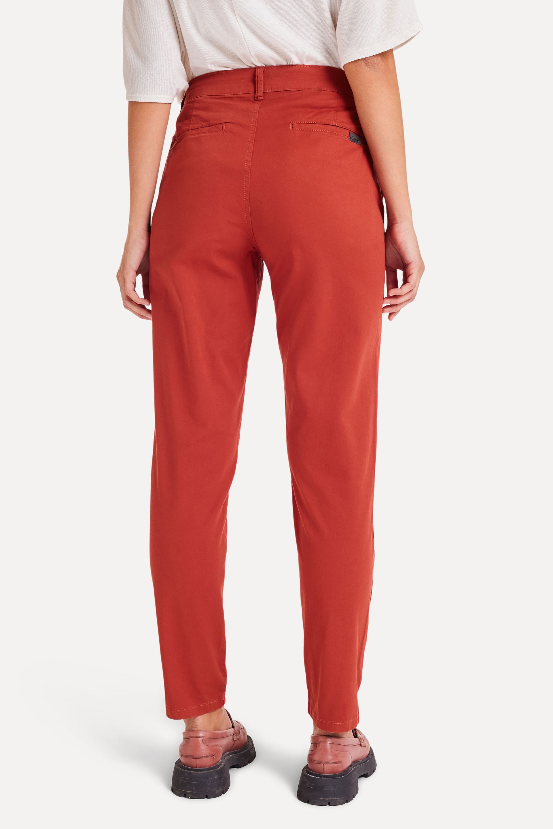 Calça Chino Reta Feminino Simples de Sarja