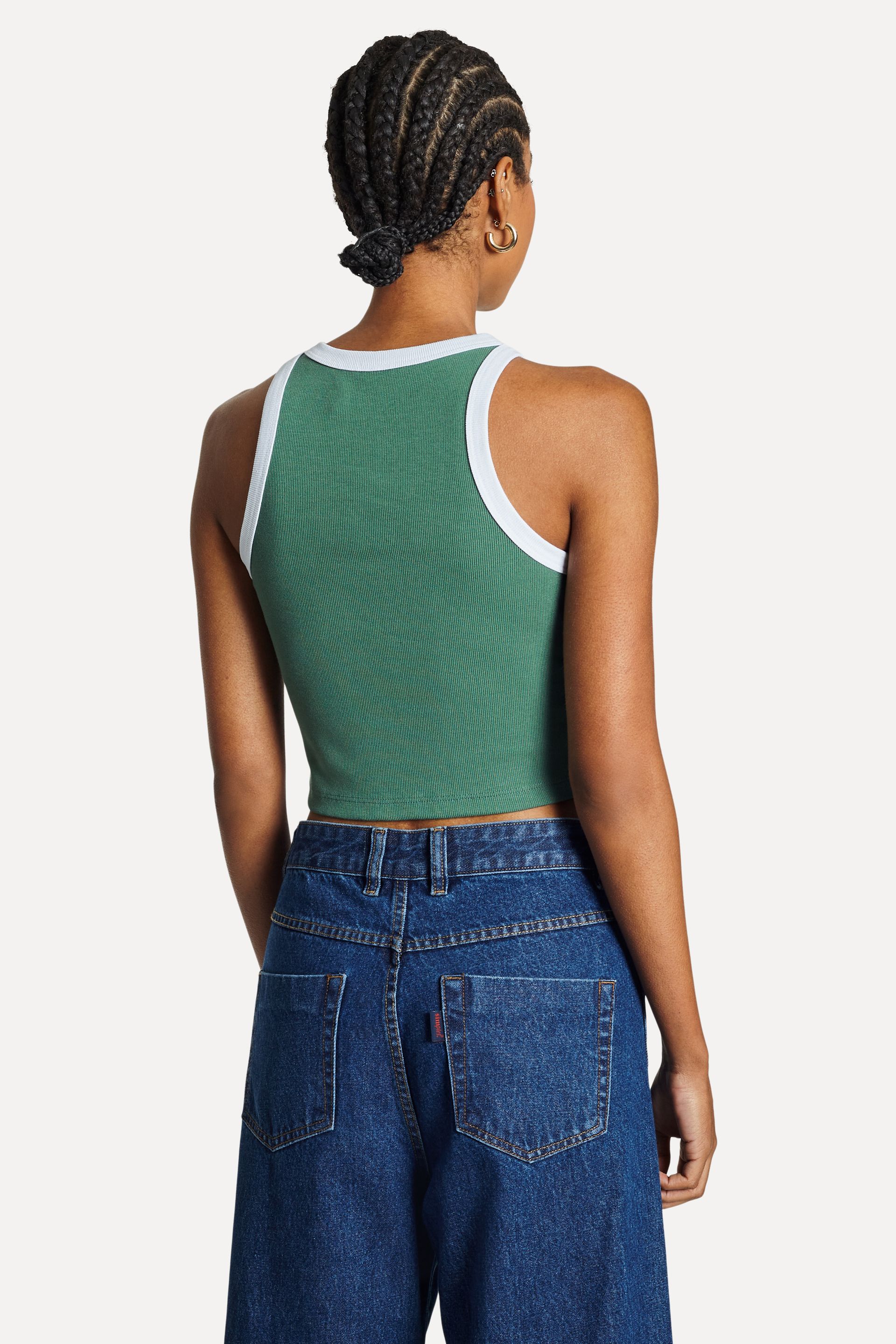 Regata Feminina Bicolor em Malha Rib