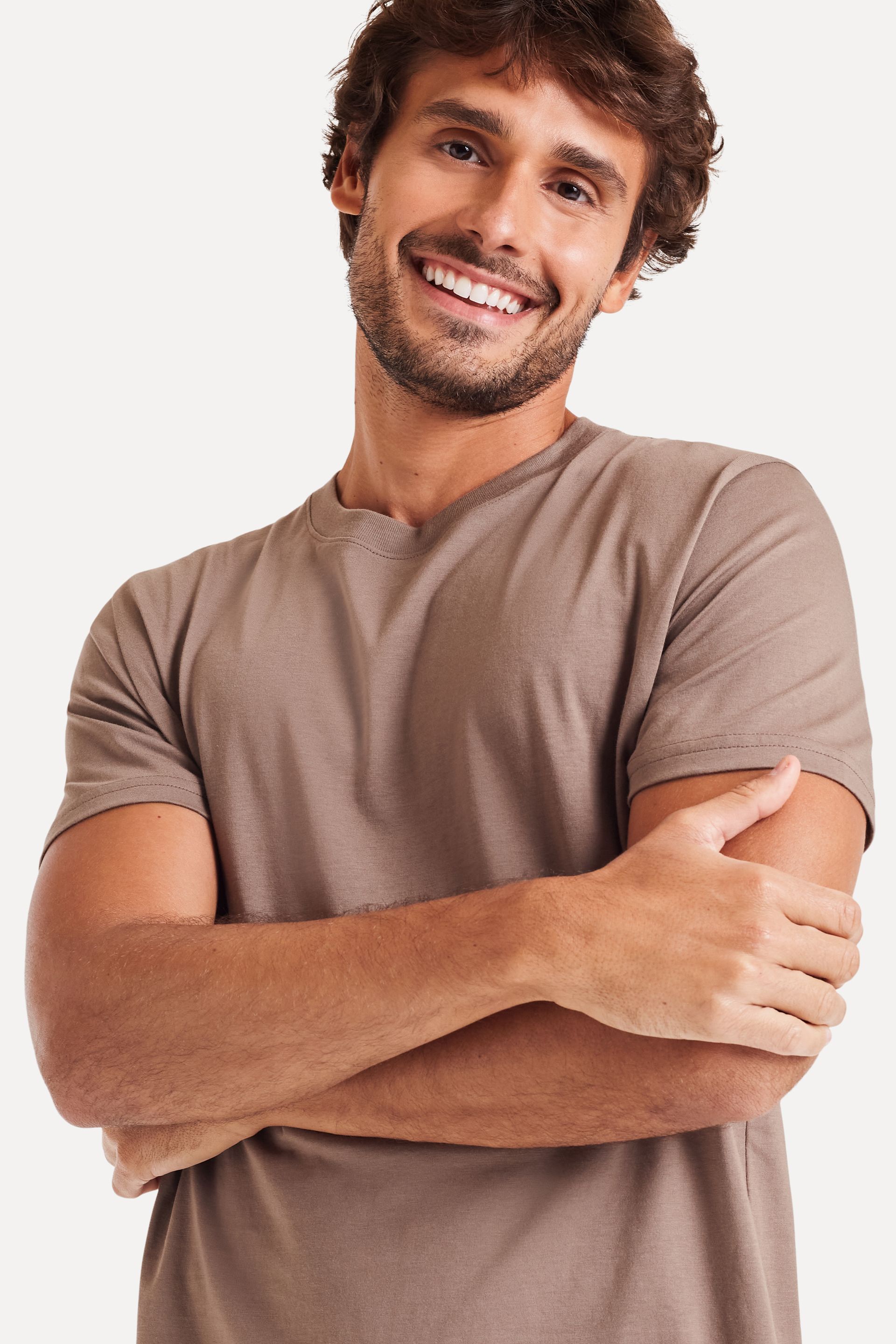 Camiseta Básica Masculina de Algodão Peruano Manga Curta