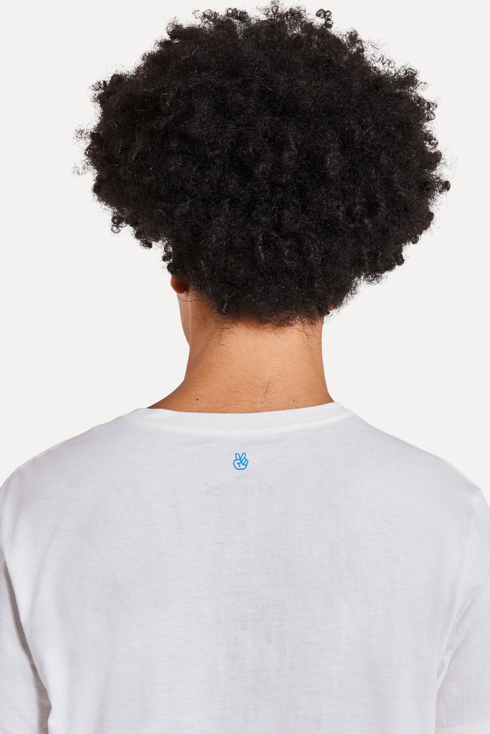Camiseta Básica Masculina Simples Gola V Manga Curta