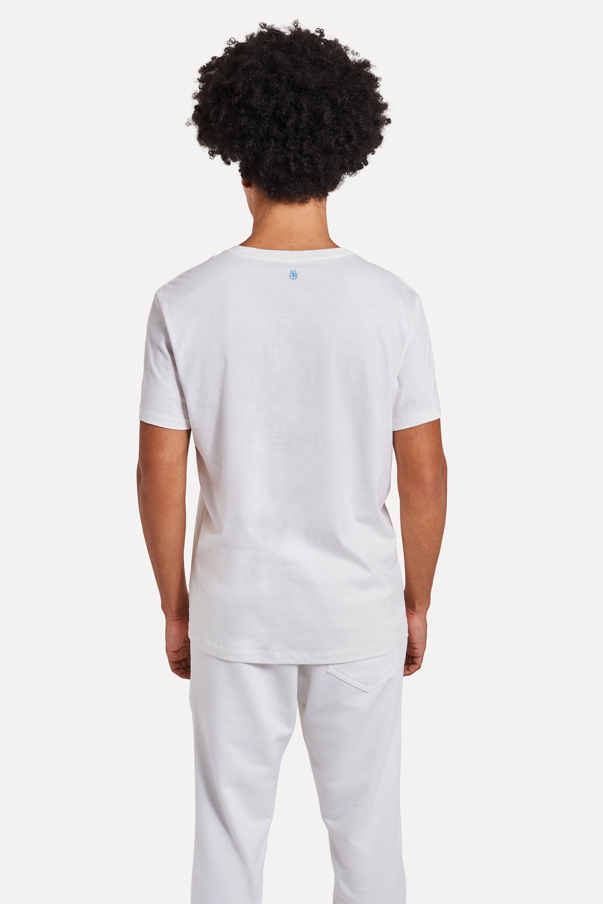 Camiseta Básica Masculina Simples Gola V Manga Curta