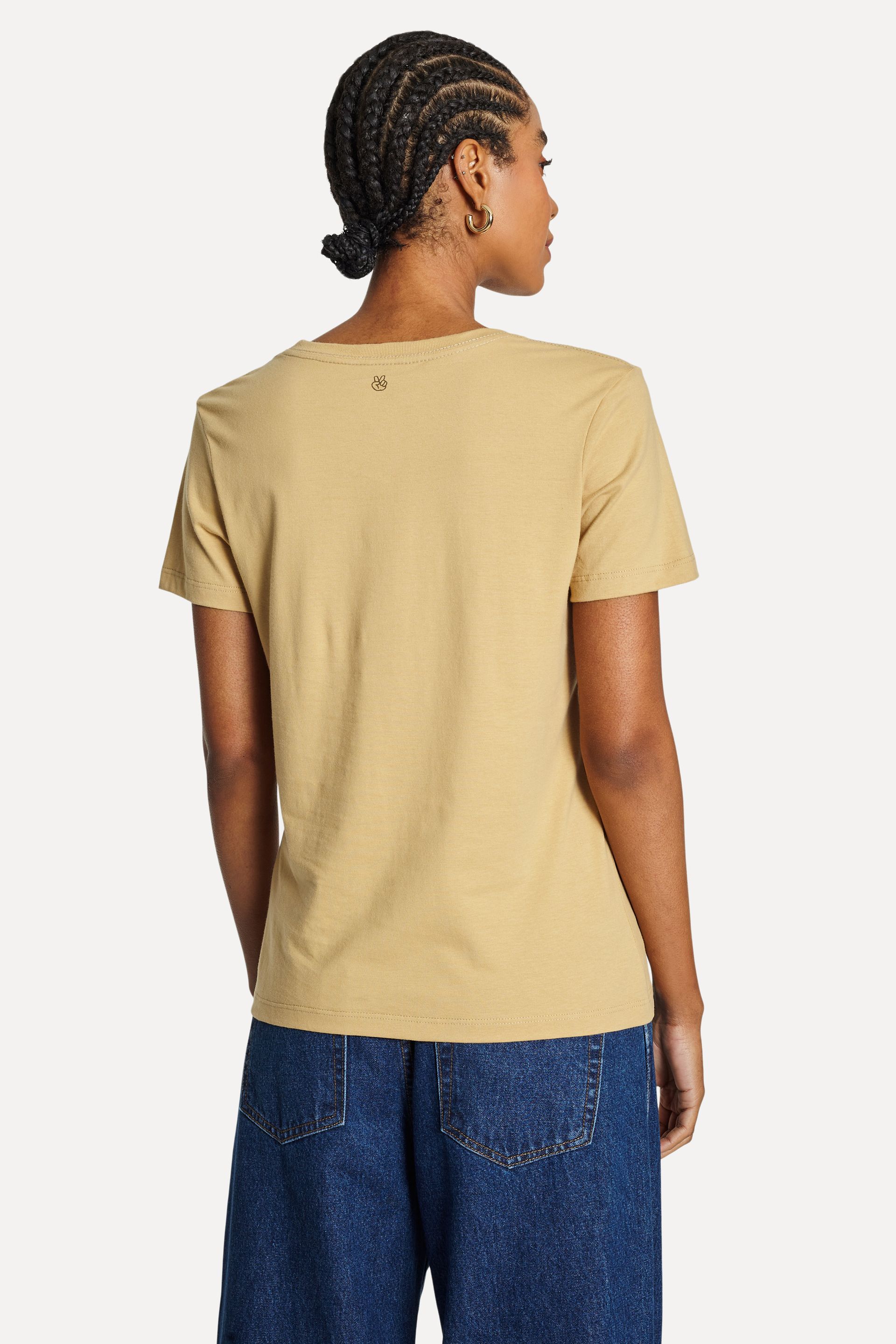 Camiseta Básica Feminina Simples de Manga Curta